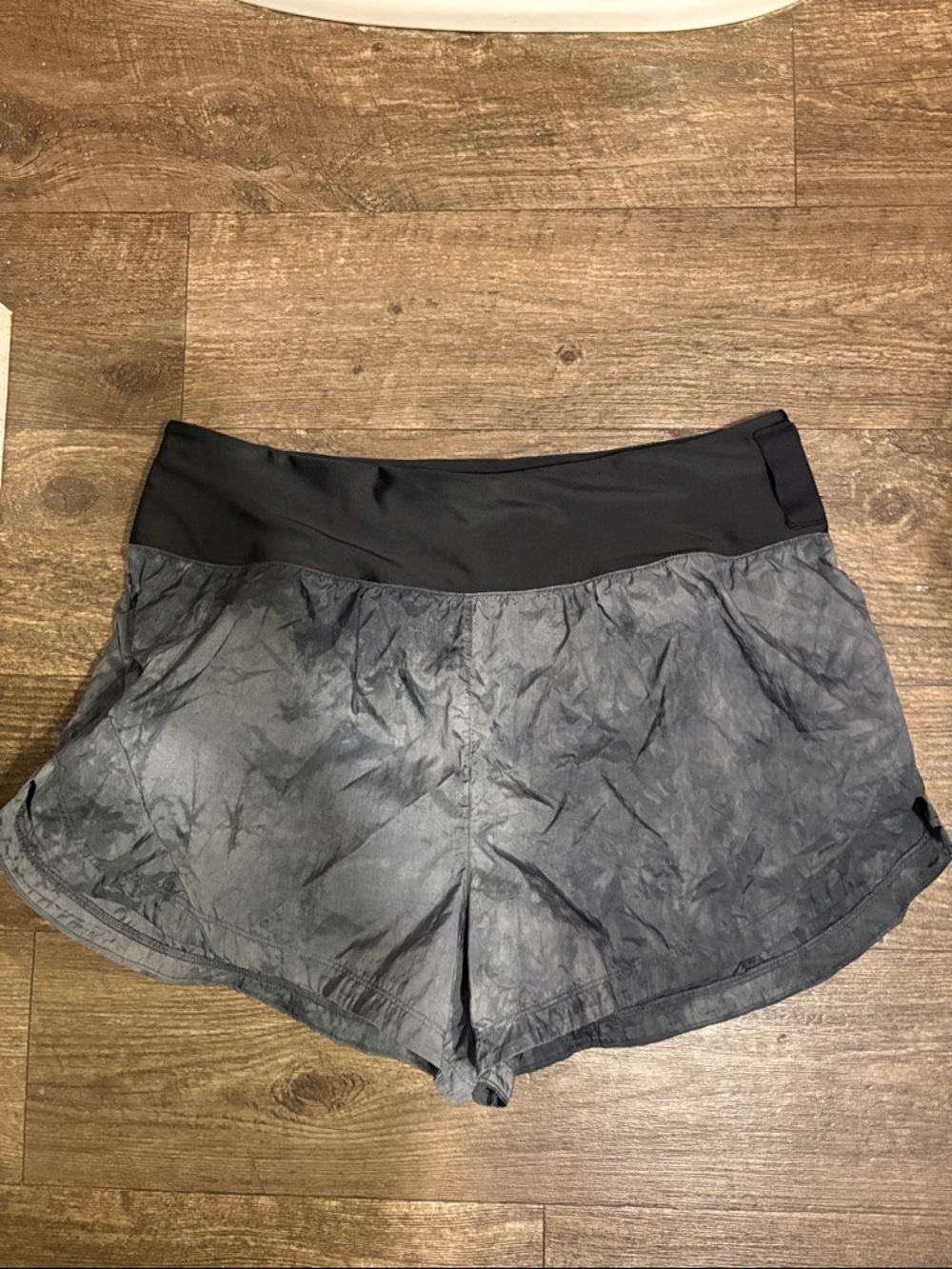 Nike Women's Black Wide-Waist Athletic Shorts with Washed Finish size large